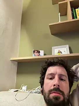 Snapshot of Ovett086 chatting on March 29, 2026, 12:01 am Ovett086 online show from March 29, 2026, 12:01 am