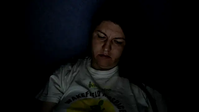 KiraSwee online show from September 14, 2025, 8:09 pm