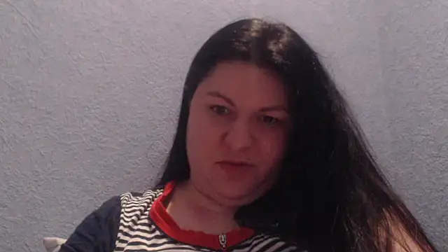 Snapshot of KiraSwee chatting on January 5, 2026, 5:27 pm KiraSwee online show from January 5, 2026, 5:27 pm