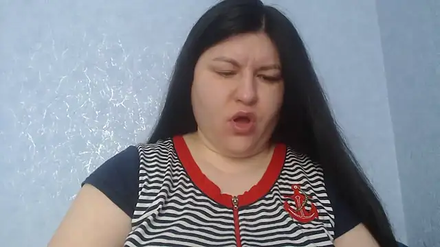 Snapshot of KiraSwee chatting on January 15, 2026, 7:23 am KiraSwee online show from January 15, 2026, 7:23 am