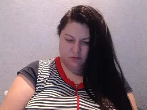 KiraSwee online show from February 23, 2025, 5:50 pm