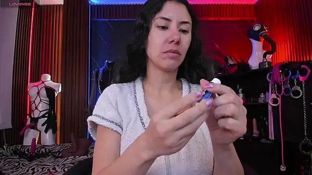 XiaQueen online show from January 8, 2026, 12:11 pm