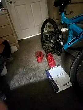 Snapshot of Dara4q chatting on February 25, 2025, 2:36 am Dara4q online show from February 25, 2025, 2:36 am