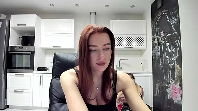 lisenok online show from October 30, 2025, 7:55 pm