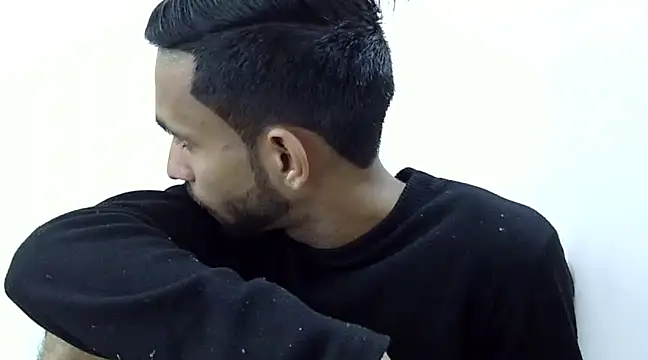 Snapshot of Queen_Couple chatting on February 22, 2025, 5:55 am Queen Couple online show from February 22, 2025, 5:55 am