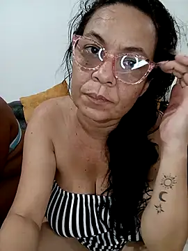 Snapshot of thefuckingowneroftits chatting on October 27, 2025, 11:44 am thefuckingowneroftits online show from October 27, 2025, 11:44 am