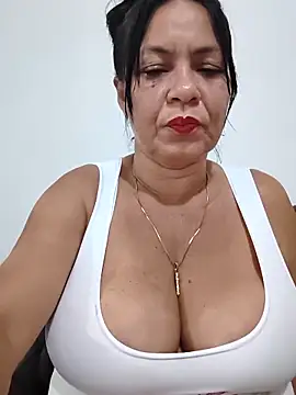 Snapshot of thefuckingowneroftits chatting on March 15, 2026, 3:13 am thefuckingowneroftits online show from March 15, 2026, 3:13 am