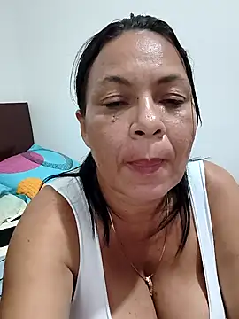 Snapshot of thefuckingowneroftits chatting on April 9, 2026, 6:19 am thefuckingowneroftits online show from April 9, 2026, 6:19 am