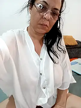 Snapshot of thefuckingowneroftits chatting on November 15, 2025, 1:26 pm thefuckingowneroftits online show from November 15, 2025, 1:26 pm