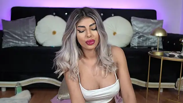 emma goodess  online show from March 9, 2025, 10:41 pm