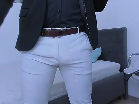 ZackMasterss online show from November 15, 2025, 11:42 pm