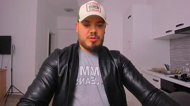 ZackMasterss online show from December 22, 2025, 7:14 pm