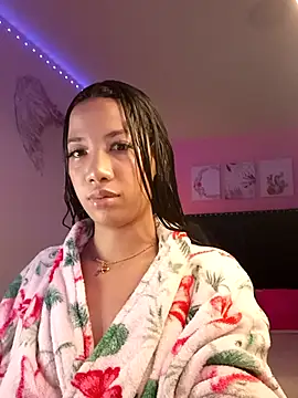 Snapshot of SallyWhitee chatting on February 16, 2026, 4:55 am SallyWhitee online show from February 16, 2026, 4:55 am