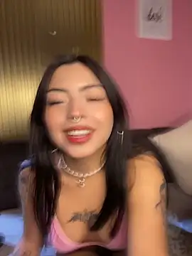 Snapshot of Valu_euphoria chatting on May 25, 2026, 9:24 pm Valu euphoria online show from May 25, 2026, 9:24 pm