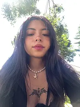 Snapshot of Valu_euphoria chatting on April 26, 2026, 3:20 pm Valu euphoria online show from April 26, 2026, 3:20 pm