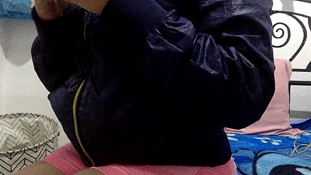 sharonlopez9611 online show from February 8, 2026, 3:15 am