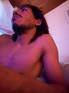 Mineirinho043 online show from April 5, 2026, 8:15 pm