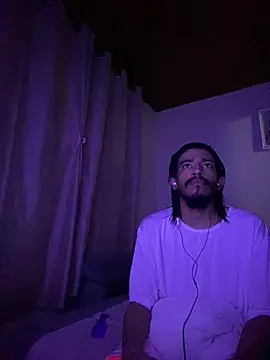 Snapshot of Mineirinho043 chatting on June 14, 2026, 2:46 am Mineirinho043 online show from June 14, 2026, 2:46 am