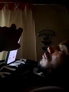 Mineirinho043 online show from October 22, 2025, 9:03 pm