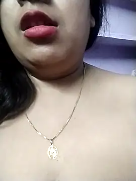 neha007-K online show from September 17, 2025, 6:32 pm