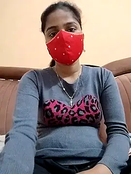 fuungirl38 online show from November 4, 2025, 4:33 pm