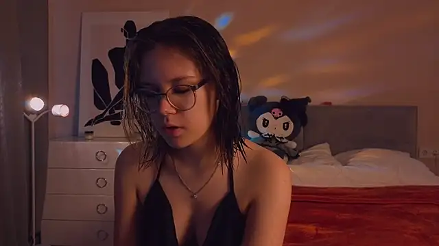 Snapshot of Mia_Luw chatting on September 20, 2025, 6:51 am Mia Luw online show from September 20, 2025, 6:51 am