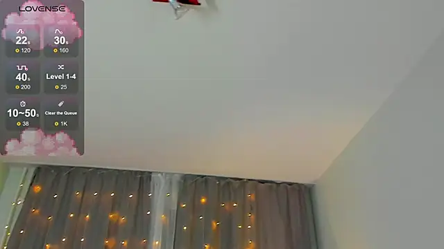 Snapshot of Mia_Luw chatting on March 13, 2025, 10:10 pm Mia Luw online show from March 13, 2025, 10:10 pm