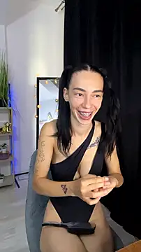 Snapshot of Celine_Roxelle chatting on July 12, 2026, 2:18 pm Celine Roxelle online show from July 12, 2026, 2:18 pm