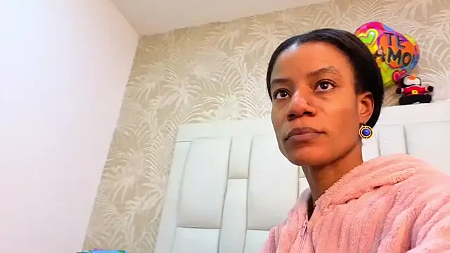 Snapshot of dafnnelewis chatting on February 7, 2026, 11:18 am dafnnelewis online show from February 7, 2026, 11:18 am