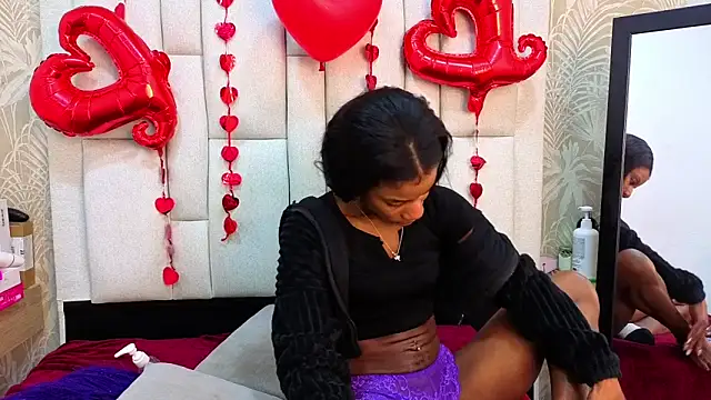 Snapshot of dafnnelewis chatting on February 17, 2026, 11:18 am dafnnelewis online show from February 17, 2026, 11:18 am