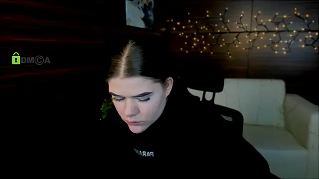 Snapshot of elmira_rose chatting on February 11, 2025, 4:24 pm elmira rose online show from February 11, 2025, 4:24 pm