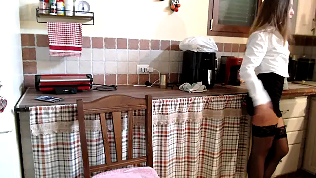 Snapshot of Hilary_283 chatting on March 8, 2025, 1:25 pm Hilary 283 online show from March 8, 2025, 1:25 pm