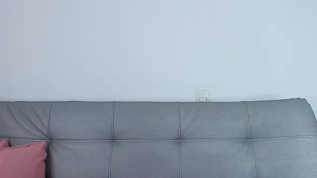 MarianaGiiiL online show from April 7, 2026, 1:18 am