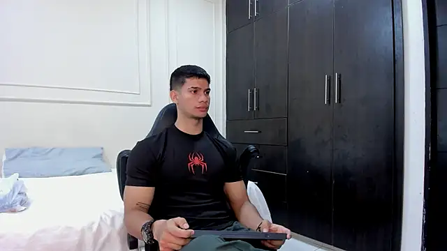 ANDRES STUD online show from April 3, 2026, 3:46 am