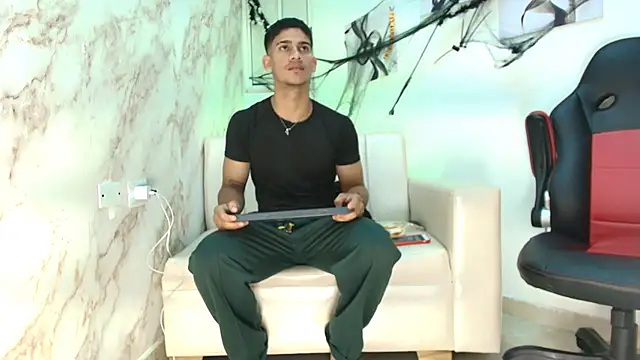 ANDRES STUD online show from November 1, 2025, 4:41 am