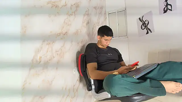 ANDRES STUD online show from November 29, 2025, 4:12 am