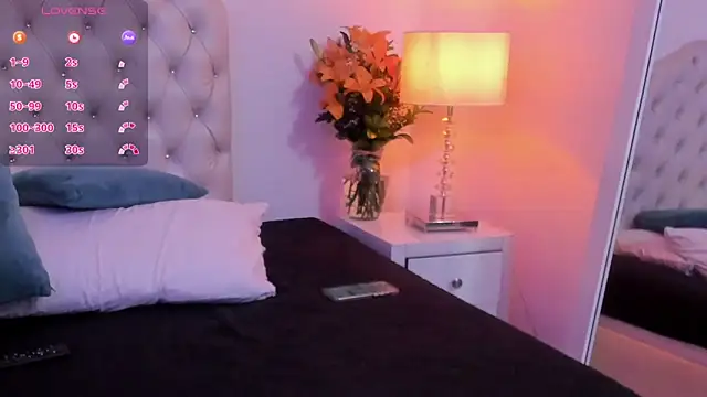 FelicityAdams online show from March 12, 2025, 1:08 pm