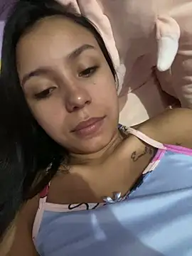 Snapshot of julieta_fn chatting on May 7, 2026, 11:57 am julieta fn online show from May 7, 2026, 11:57 am