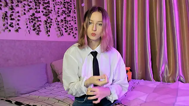 margorazentals online show from March 6, 2025, 6:37 pm