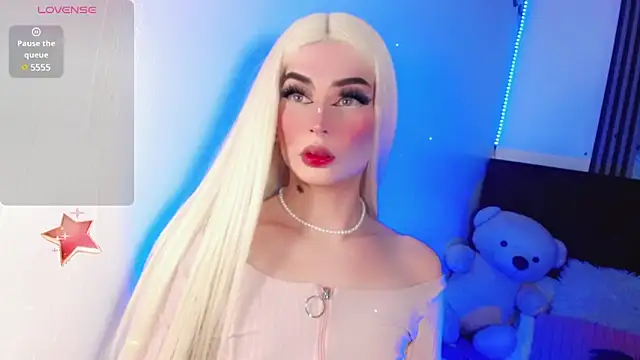 Snapshot of Irina_milkmaid chatting on March 17, 2025, 7:02 am Irina milkmaid online show from March 17, 2025, 7:02 am