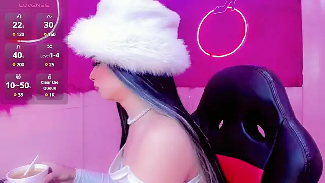 Snapshot of Irina_milkmaid chatting on March 5, 2025, 7:38 pm Irina milkmaid online show from March 5, 2025, 7:38 pm