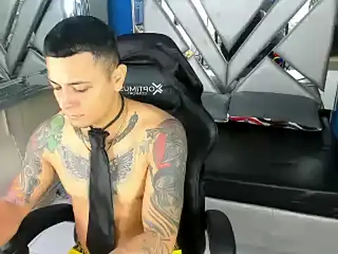 Snapshot of Natha_and_Sophia chatting on February 14, 2025, 10:38 am Natha and Sophia online show from February 14, 2025, 10:38 am