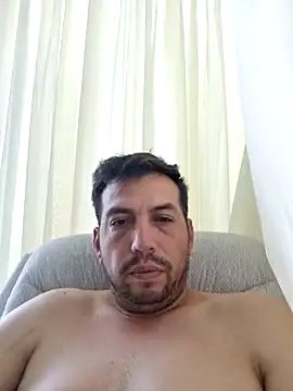 reyarturs13 online show from February 13, 2025, 5:11 pm