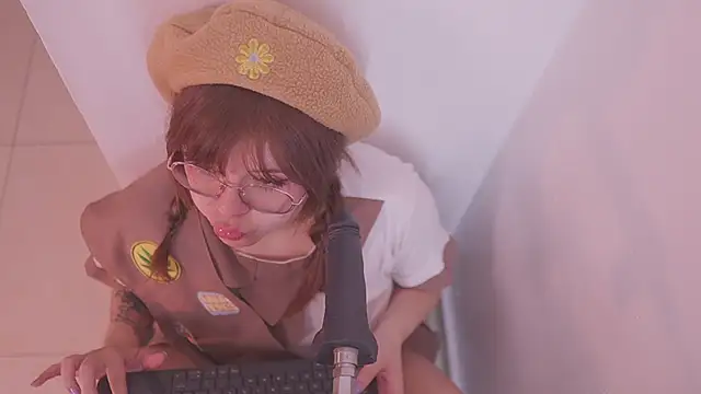 Snapshot of Neekito_ chatting on November 11, 2025, 7:52 pm Neekito online show from November 11, 2025, 7:52 pm