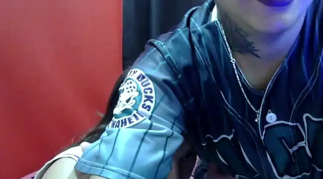 Snapshot of NinetteandSashaFox chatting on February 10, 2025, 8:42 pm NinetteandSashaFox online show from February 10, 2025, 8:42 pm