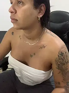 tinalove7 online show from February 27, 2025, 3:59 pm