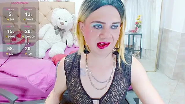 Snapshot of Dolldirtyxxx chatting on November 2, 2025, 5:12 am Dolldirtyxxx online show from November 2, 2025, 5:12 am