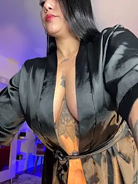 Snapshot of Madissonlove_1 chatting on November 18, 2025, 11:35 am Madissonlove 1 online show from November 18, 2025, 11:35 am