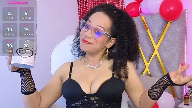 Snapshot of Cintiia_Holmes chatting on February 16, 2026, 11:35 pm Cintiia Holmes online show from February 16, 2026, 11:35 pm