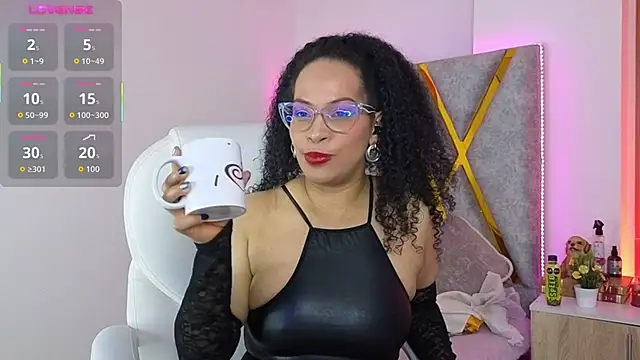 Snapshot of Cintiia_Holmes chatting on March 7, 2026, 1:56 am Cintiia Holmes online show from March 7, 2026, 1:56 am